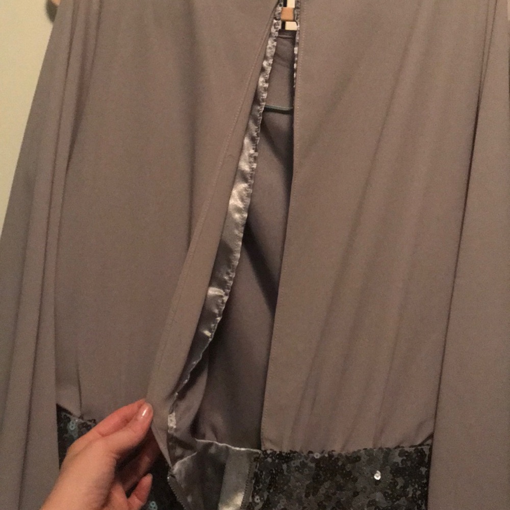 SEXY OPEN BACK COCKTAIL DRESS W/ SEQUIN BOTTOM - Picture 6 of 6
